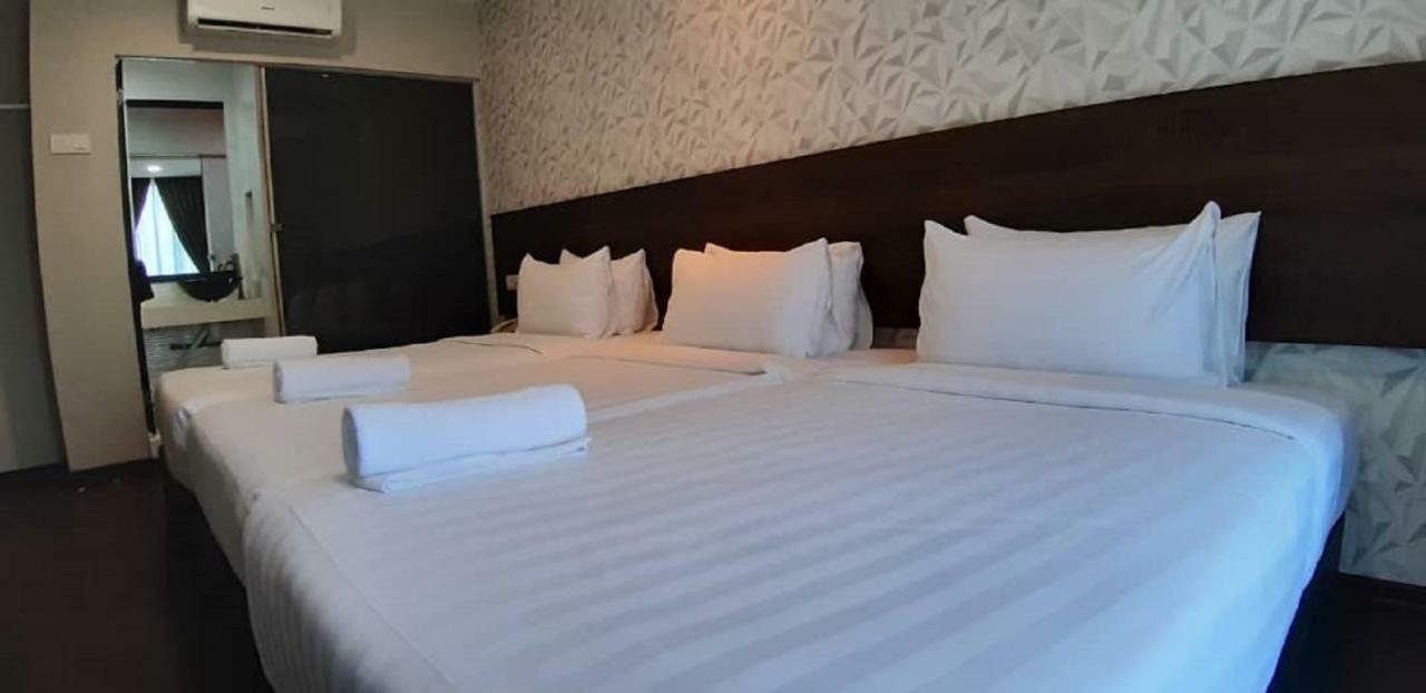 Miico Hotel @ Mount Austin Johor Bahru Exterior foto